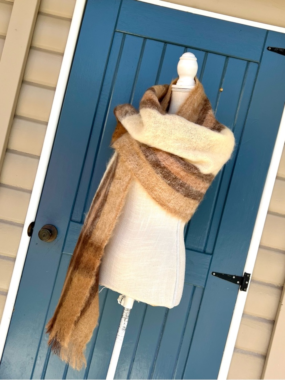 Vintage 100% Mohair Glen Cree Mills
Scarf